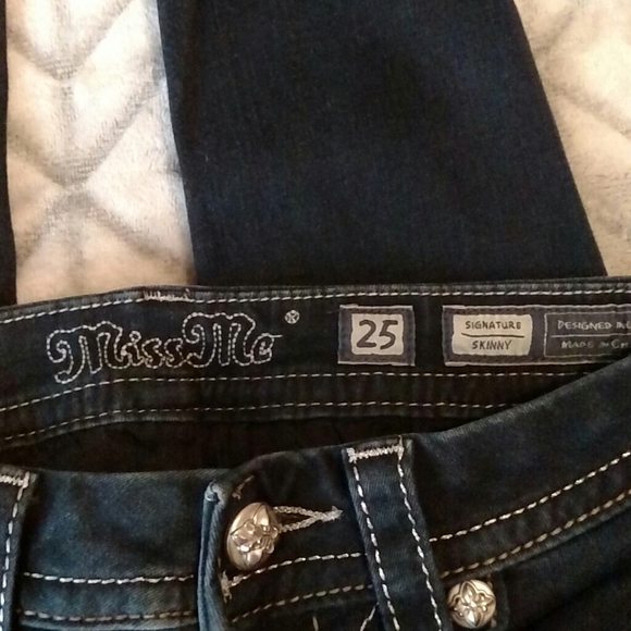 Miss Me authentic skinny Jeans. - Picture 5 of 7